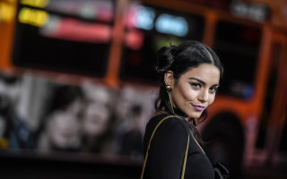 Woman bus night smile black - a bus free wallpaper