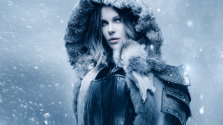 Woman leather jacket fur hood - a leather jacket free wallpaper