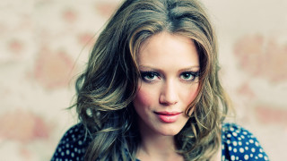 Constance anne parker polka dot - a smile free wallpaper