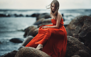 Woman red dress ocean rock 2 - the wind free wallpaper