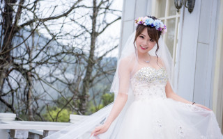 Bride weddingdress veil cherryblossoms outdoor - a veil free wallpaper