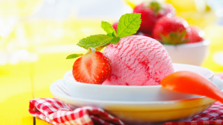 Bowl ice cream strawberry carrot - a carrot free wallpaper