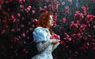 Woman pink flower gothic portrait - a bush free wallpaper