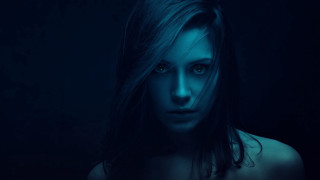 Blue eyes woman dark background - dark background free wallpaper for desktop