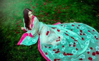 Woman dress flower field kimono - cheng shifa free wallpaper