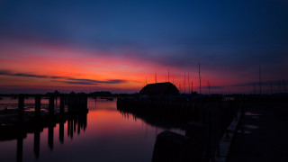 Sunset marina boats dock building - mystical color free wallpaper