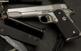 Gun knife table items cobra - the table next free wallpaper