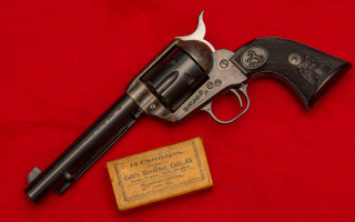 Revolver cigarettes cobra red background - a red cloth free wallpaper