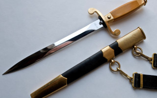 Knife holder chain viennese baroque - sharp foccus ilustration free wallpaper for desktop