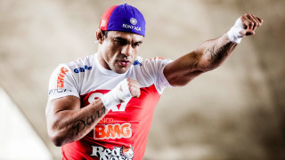 Man bluecap redshirt frisbee sculpture 2 - red shirt free wallpaper