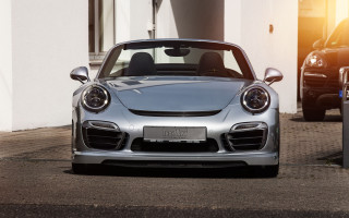 Silver sports car sunlight building - a sun free wallpaper for desktop