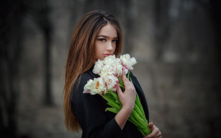 Woman brown eyes flower portrait - portrait photography free wallpaper