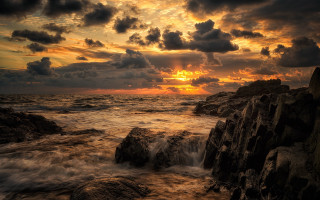 Sunset ocean rocks crashing shore - the shore free wallpaper