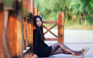 Woman black dress bench outdoors - a wooden bench free wallpaper