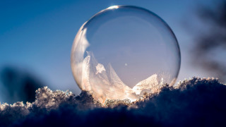 Snow mountain bubble macro award - a snow free wallpaper for desktop
