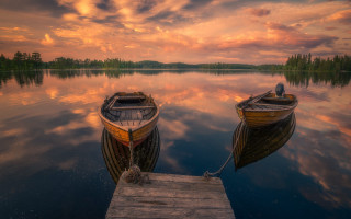 Boats dock lake sunset clouds - the sky above them free wallpaper
