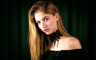 Blonde woman green dress choker - barbara greg free wallpaper