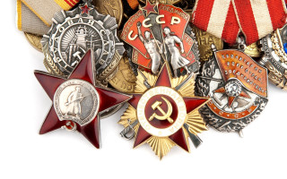 Medals badges red star hammer - a red star free wallpaper
