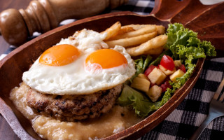 Plate eggs frenchfries food photography - knife free wallpaper