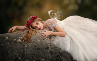 Dreamlike girl whitedress flower fairy - dreamlike free wallpaper
