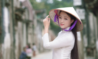Woman hat purple ribbon street - fei danxu free wallpaper