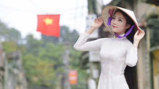 Woman white dress hat chinese - a street corner free wallpaper