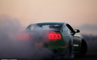 Green smoke cobra pastel car - rear free wallpaper