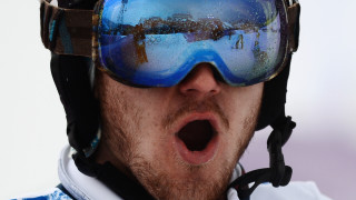 Surprised man snowboard helmet goggles - shock art free wallpaper