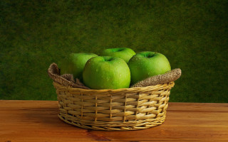 Green apples basket still life - a green wall free wallpaper
