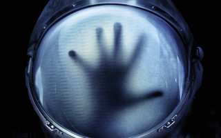 Hand glass dark room space - a hand free wallpaper for desktop