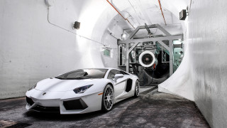 White sports car tunnel machine - epic scale free wallpaper