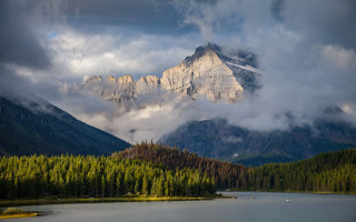 Mountain lake trees clouds boats - a few boat free wallpaper