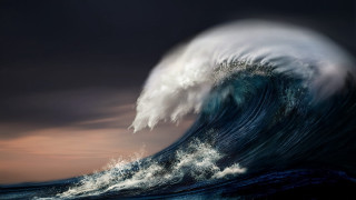 Large wave breaking ocean cloudy - a large wave free wallpaper for desktop