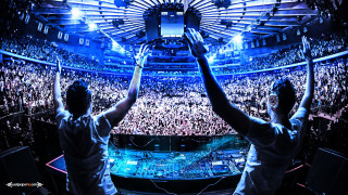 Two men hands up crowd - epsylon point free wallpaper