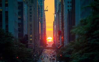 Cityscape sunset street tallbuildings traffic - traffic free wallpaper