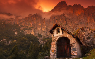 Small building mountain sunset red - a small building free wallpaper