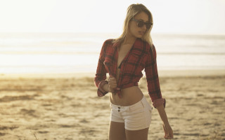 Eszter mattioni beach surfboard plaid - white shorts free wallpaper
