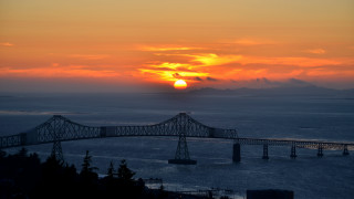 Sunset bridge water clouds cityscape 2 - a bridge free wallpaper for desktop