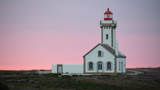 Lighthouse sunset pink sky hill - pastel color free wallpaper