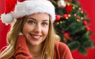 Christmas santa woman smiling tree - shaded free wallpaper