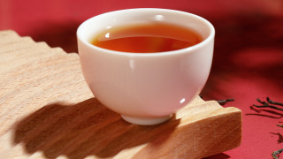 Cup tea wooden coaster red - a red table cloth free wallpaper