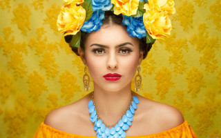 Woman flowercrown yellowdress autumn fire - a flower crown free wallpaper