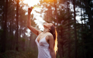 Woman white dress plant forest - free light wallpaper