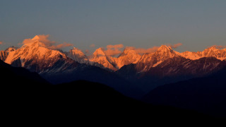 Mountain range sunset clouds fire - cui bai free wallpaper