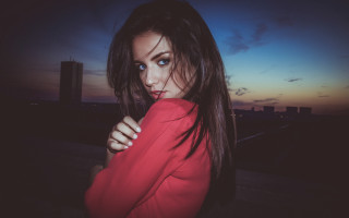 Woman red shirt sunset blowing - a red shirt free wallpaper