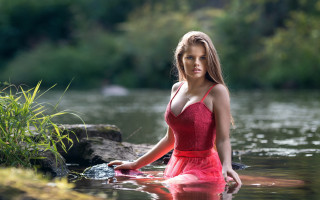 Woman red dress water pond - a pond free wallpaper for desktop