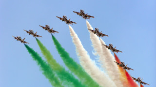 Jets colored smoke rainbow formation - formation free wallpaper