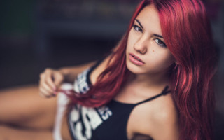 Redhair posing portrait cosplay blurry - andrea orcagna free wallpaper