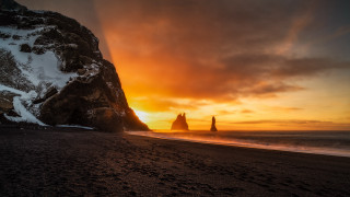 Large rock beach ocean sunset - top of a beach next free wallpaper