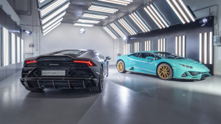 Skyblue black gold rims jigsaw - a garage free wallpaper for desktop